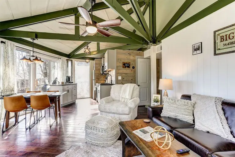 Chalet 208