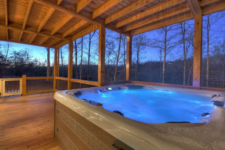 mineral-bluff-cabin-5-oclock-somewhere-exterior-feature