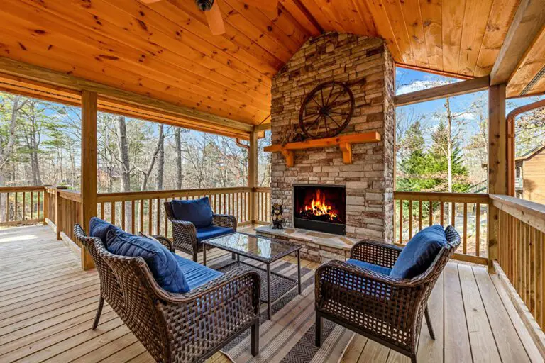 Ellijay - Bucks Bear Lodge - Featured