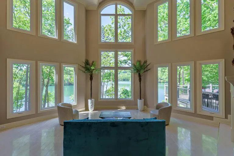 Lakeside Paradise