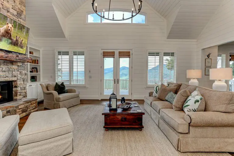 Mountain Manor