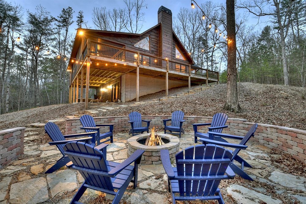 Mineral Bluff - S'mores Cabin - Featured