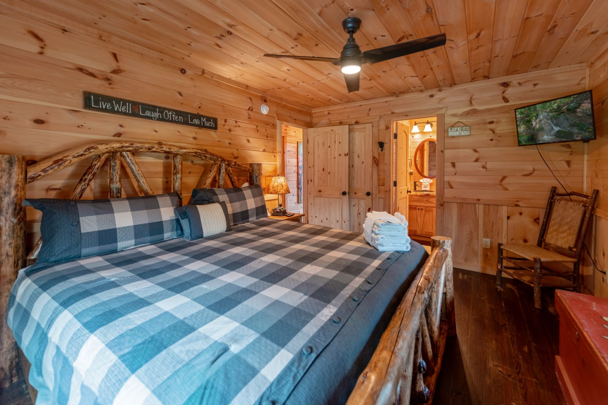 Blue Ridge GA Cabins - Carters' Cozy Cabin | Georgia Cabins For You