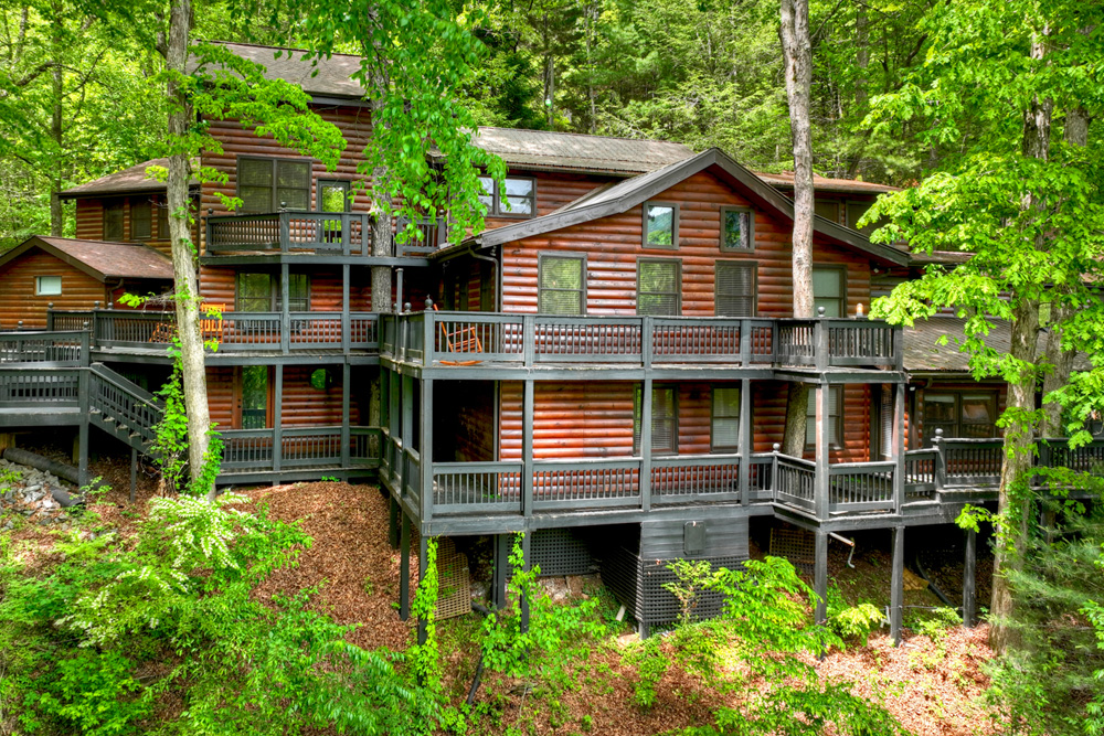 blue ridge wolfpack lodge featured image