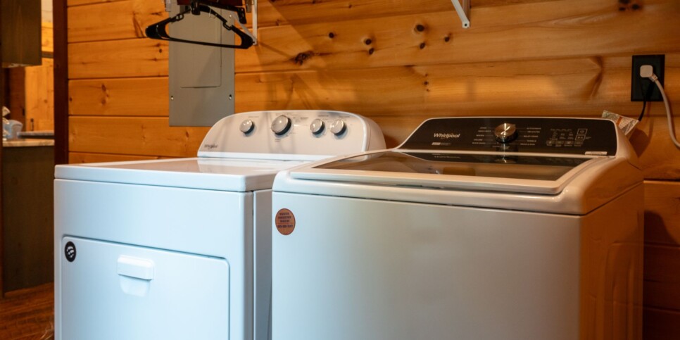 Blue Ridge Cabin - Toccoa River Mist - Laundry