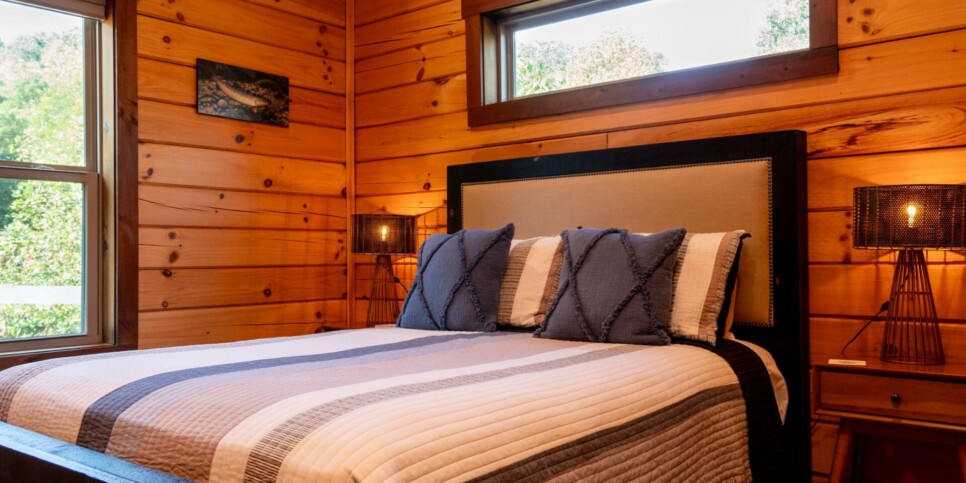 Blue Ridge Cabin - Toccoa River Mist - Bedroom