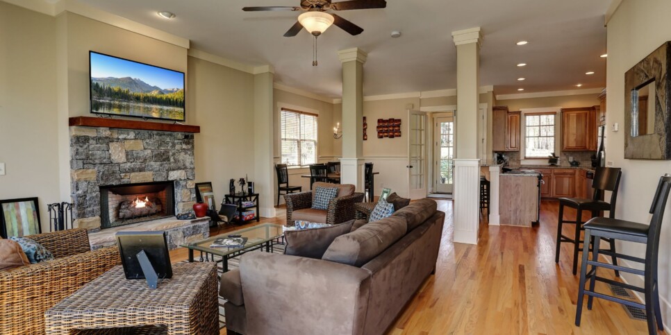 Big Canoe - Choctaw Lodge - Living Room