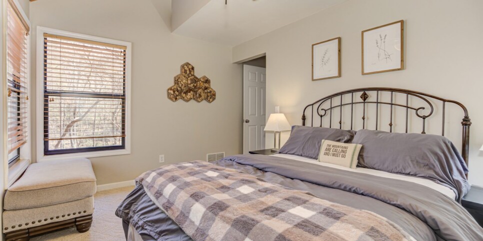 big canoe laughing fox bedroom