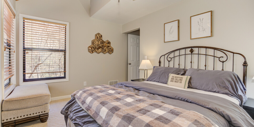 big canoe laughing fox bedroom