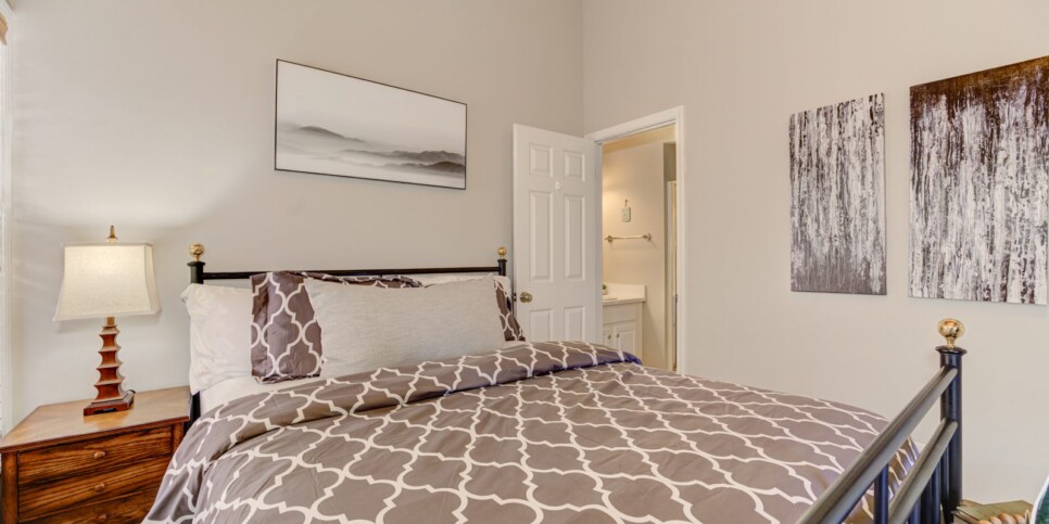 big canoe laughing fox bedroom