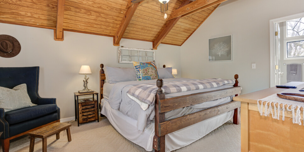 big canoe laughing fox bedroom