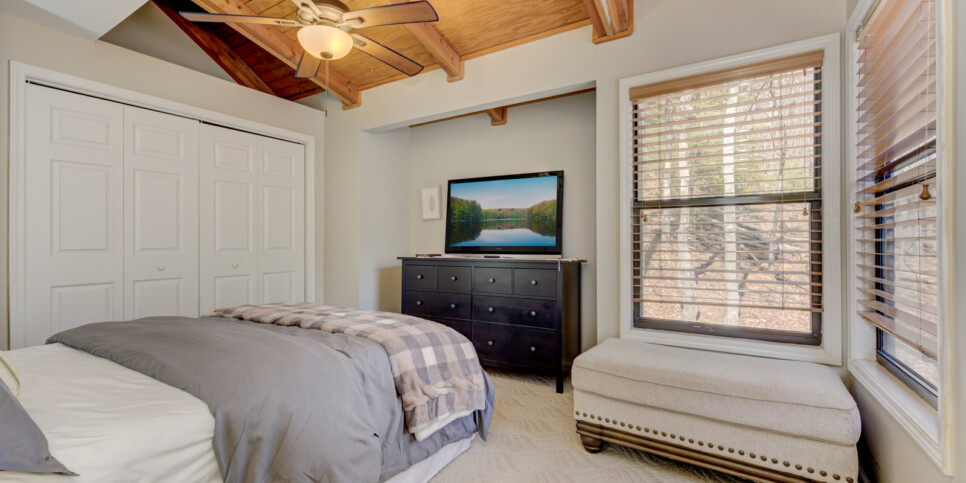 big canoe laughing fox bedroom