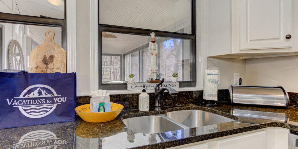 big canoe laughing fox kitchen