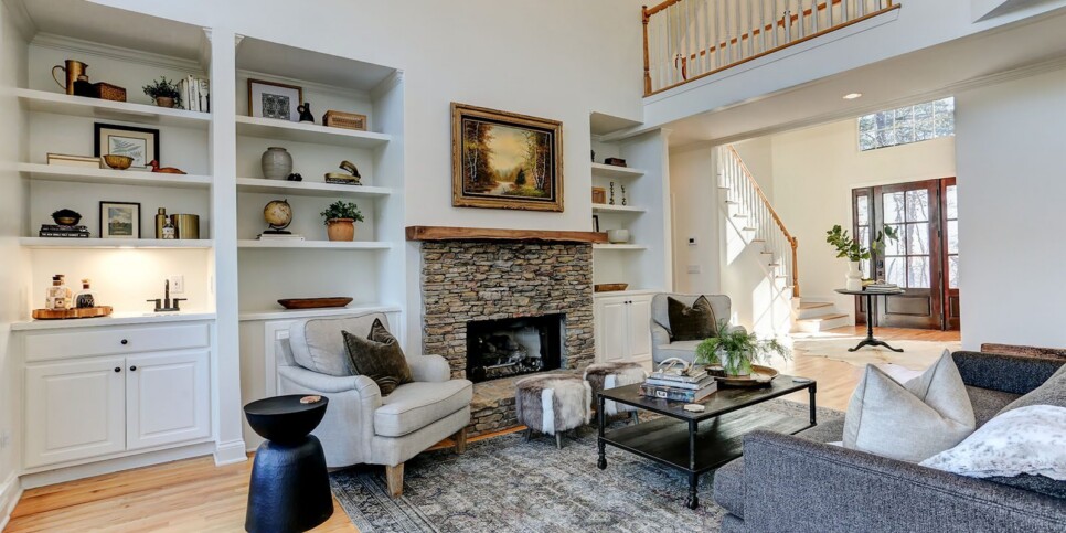 Big Canoe - Hillside Manor - Living Room
