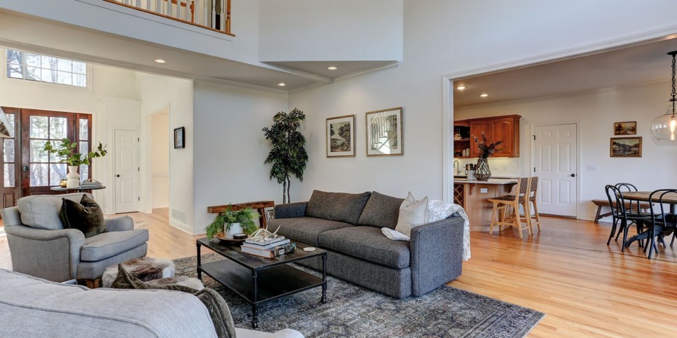 Big Canoe - Hillside Manor - Living Room