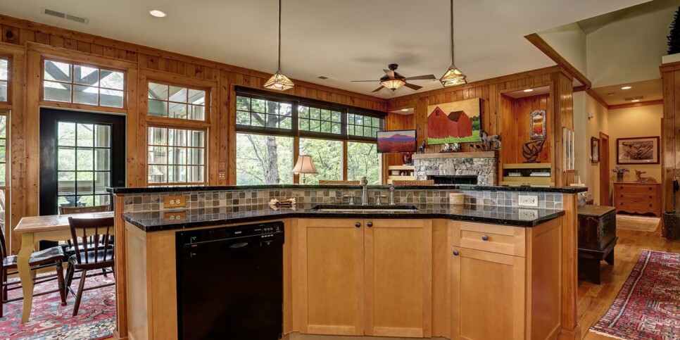 big-canoe-lake-escape-kitchen-3