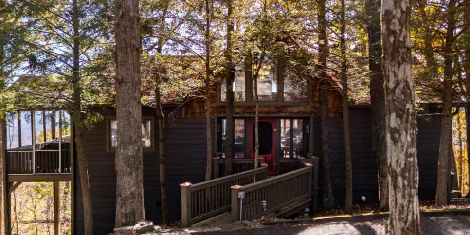 Big Canoe - Canoe Believe It - Exterior