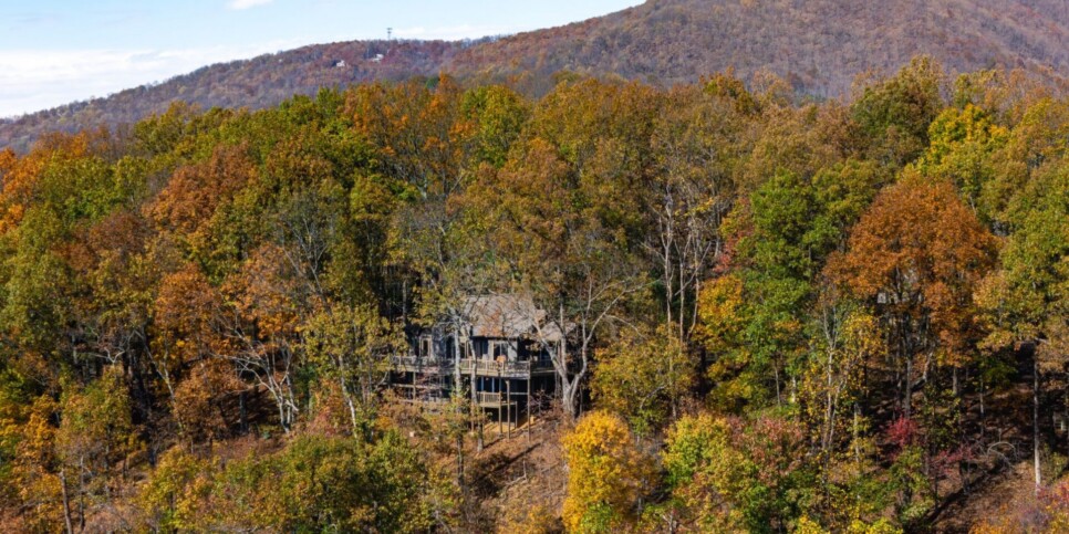 Big Canoe - Canoe Believe It - Exterior