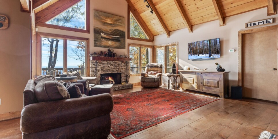 Big Canoe - Canoe Believe It - Living Room