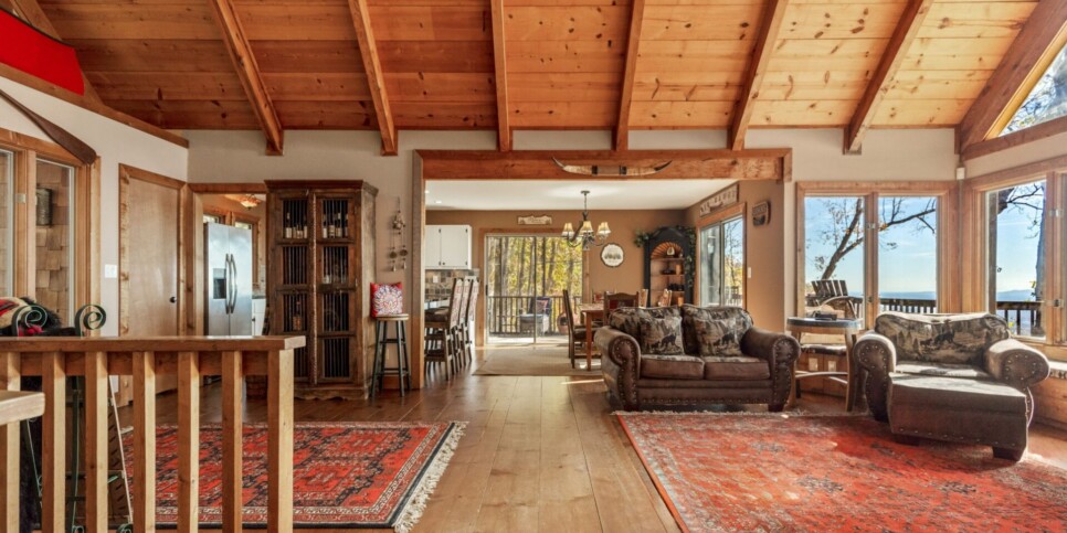 Big Canoe - Canoe Believe It - Living Room