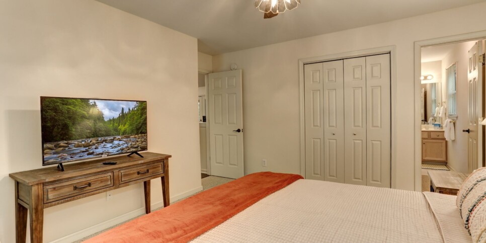 Big Canoe - Deer View Retreat - Bedroom
