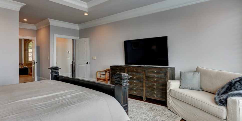 ga-cfy-big-canoe-cabin-mountainview-bedroom-3