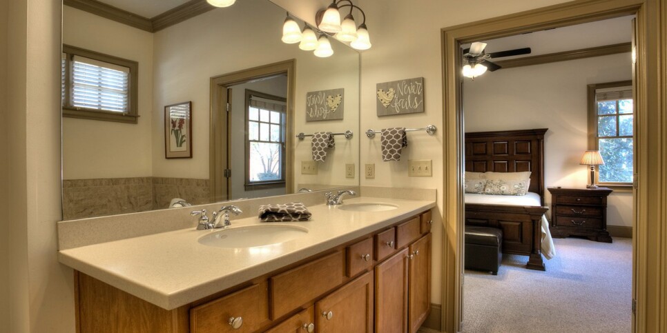 ga-cfy-big-canoe-cabin-paradise-retreat-bathroom-2