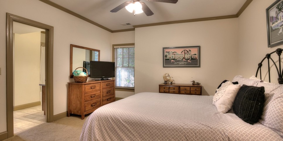 ga-cfy-big-canoe-cabin-paradise-retreat-bedroom-9