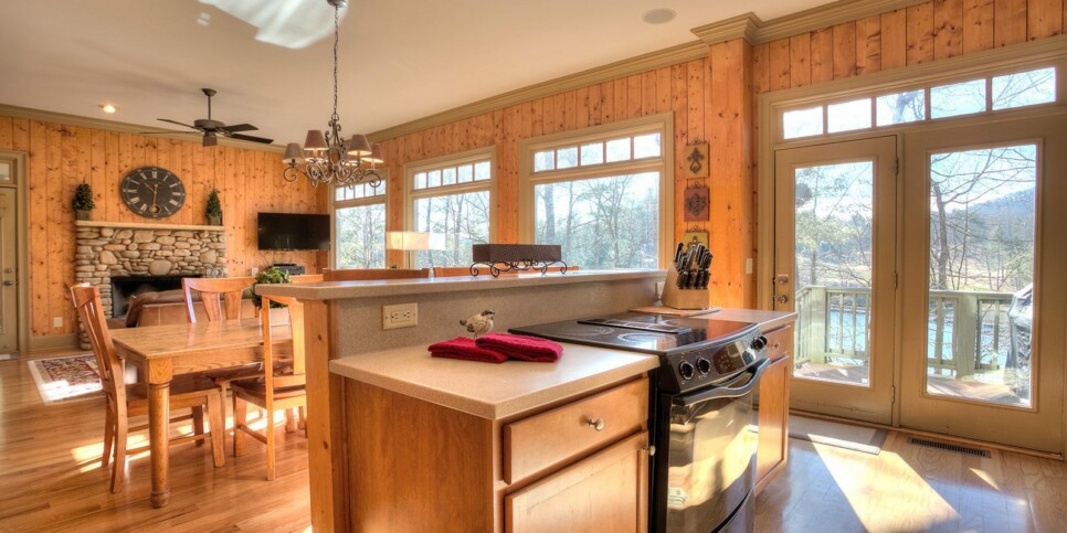 ga-cfy-big-canoe-cabin-paradise-retreat-kitchen-2