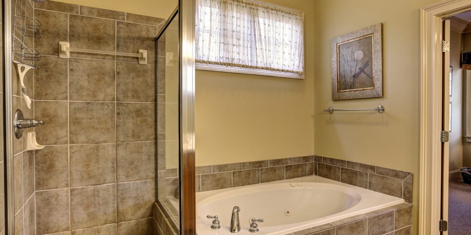 ga-cfy-big-canoe-cabin-sunrise-ridge-bathroom-4