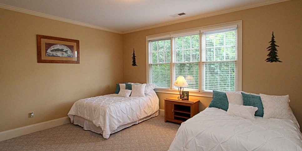 ga-cfy-big-canoe-cabins-tippy-canoe-lodge-bedroom-4