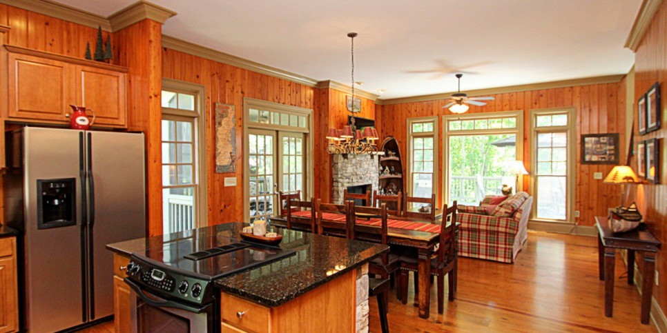 ga-cfy-big-canoe-cabins-tippy-canoe-lodge-kitchen-1