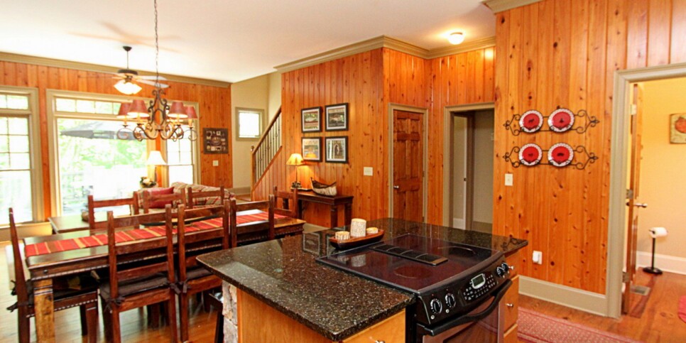 ga-cfy-big-canoe-cabins-tippy-canoe-lodge-kitchen-2