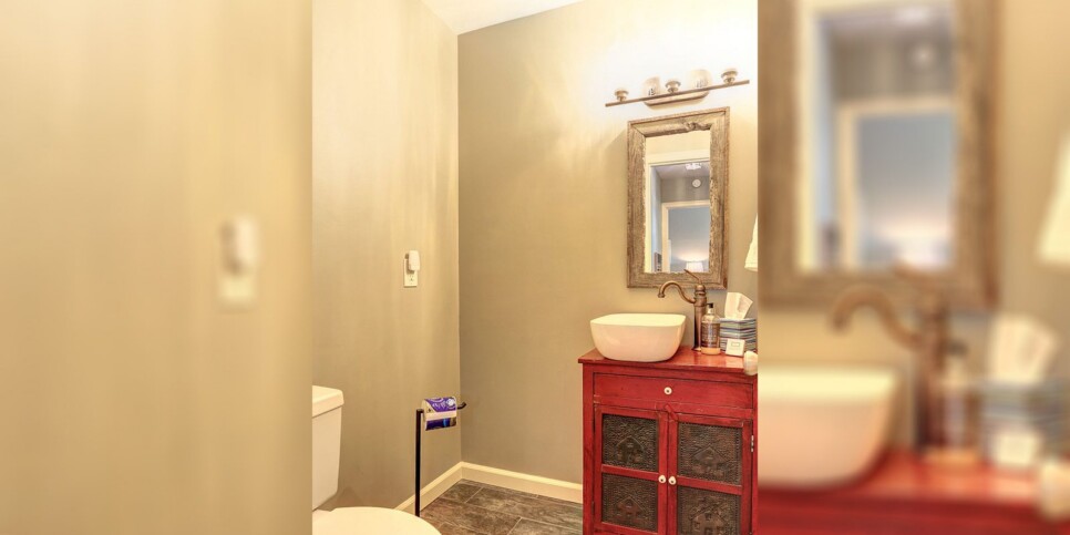 ga-cfy-big-canoe-cabins-vista-haven-bathroom-1
