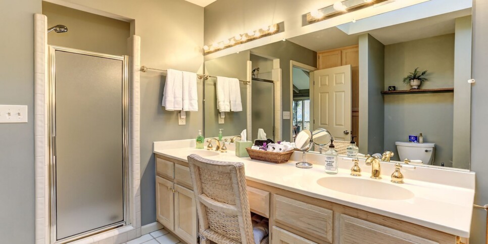ga-cfy-big-canoe-cabins-vista-haven-bathroom-3