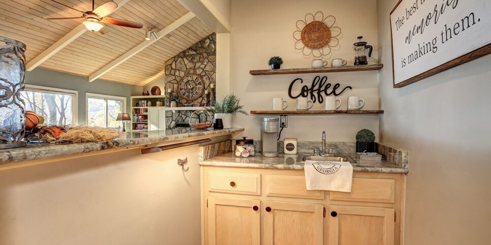 ga-cfy-big-canoe-cabins-vista-haven-kitchen-4