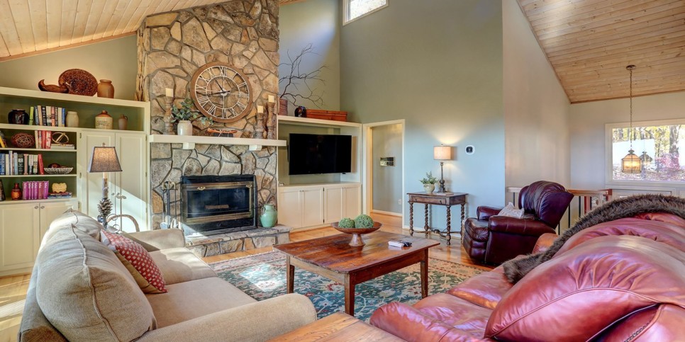 ga-cfy-big-canoe-cabins-vista-haven-living-room-3