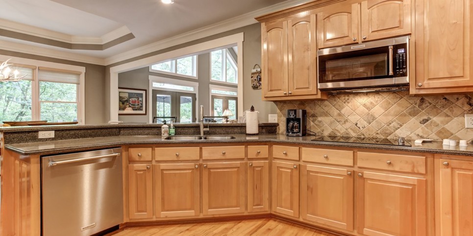 ga-cfy-big-canoe-cabins-wilderness-lodge-kitchen-3