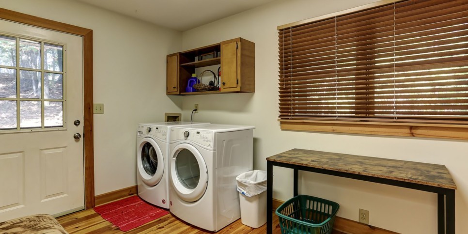 ga-cfy-big-canoe-wine down cottage-bathroom-9