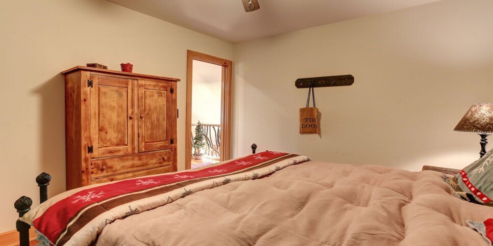 ga-cfy-big-canoe-wine down cottage-bedroom-6