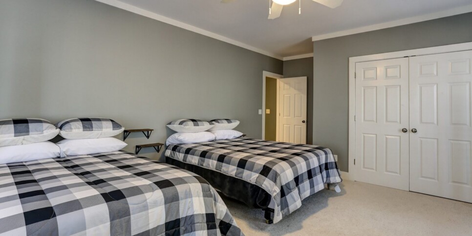 Big Canoe - Denny's Caribou Lodge - Bedroom