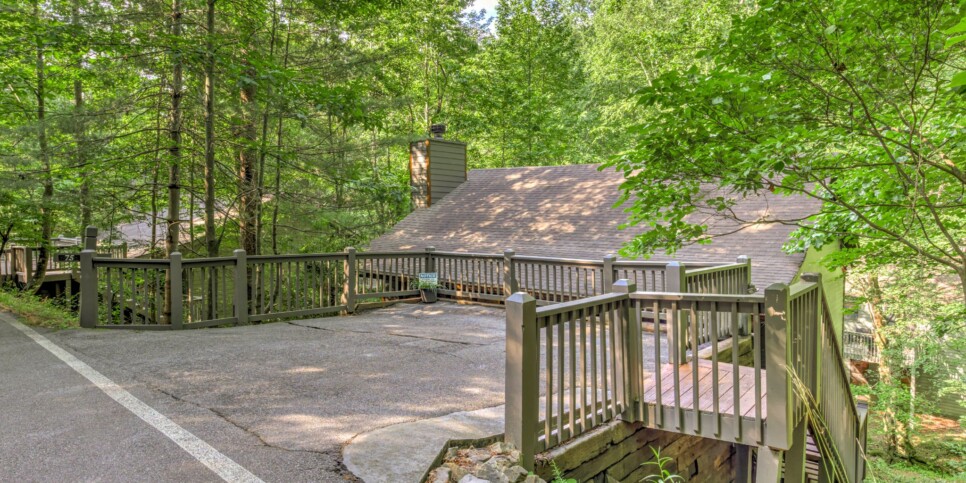 Big Canoe - Hibernation Station - Exterior