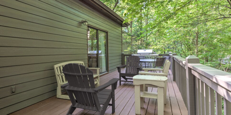 Big Canoe - Hibernation Station - Exterior