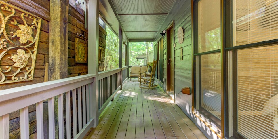 Big Canoe - Hibernation Station - Exterior