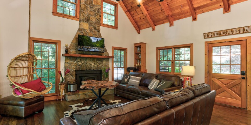 Big Canoe Rental - Hidden Haven - Living Room