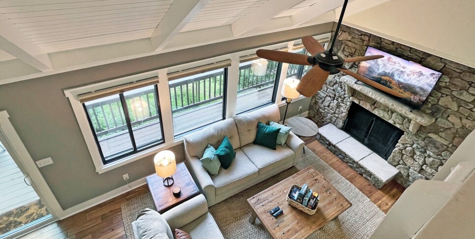 Big Canoe - The Burrow - Living Temp