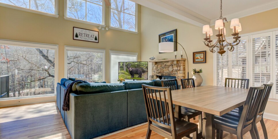 Big Canoe Rental - Fairway to Seven - Living Room