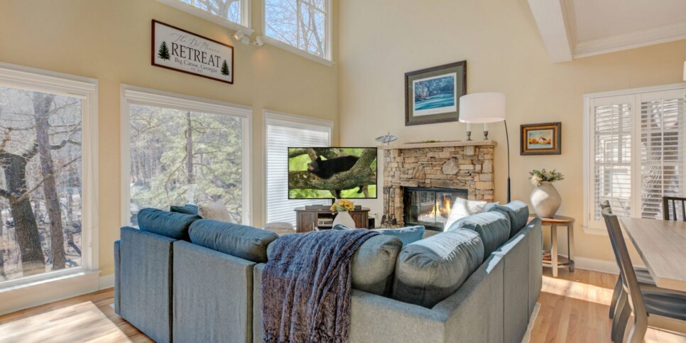 Big Canoe Rental - Fairway to Seven - Living Room