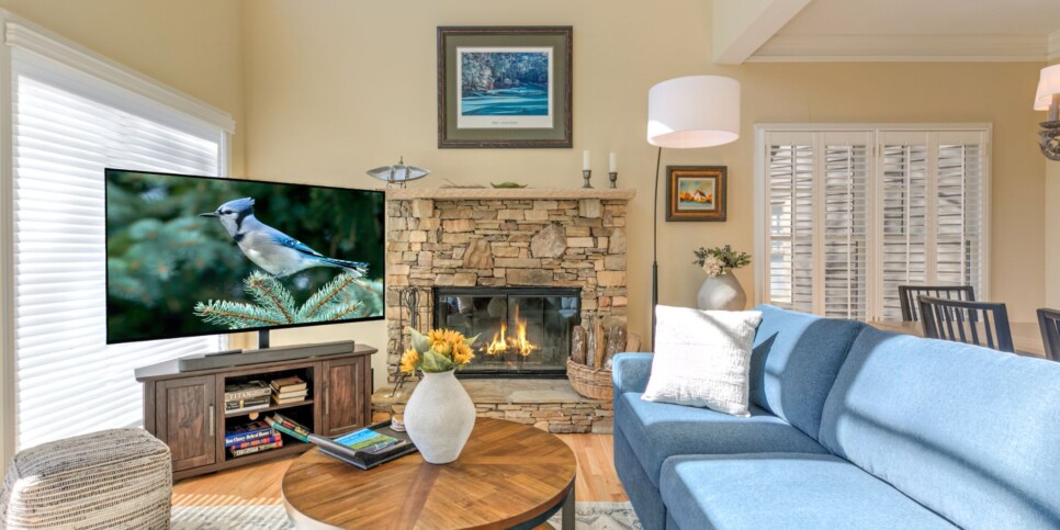 Big Canoe Rental - Fairway to Seven - Living Room