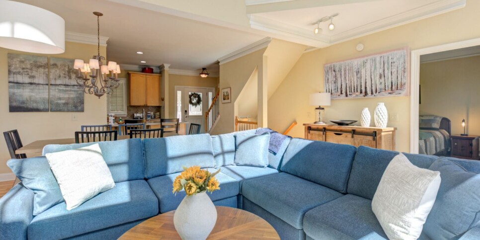 Big Canoe Rental - Fairway to Seven - Living Room